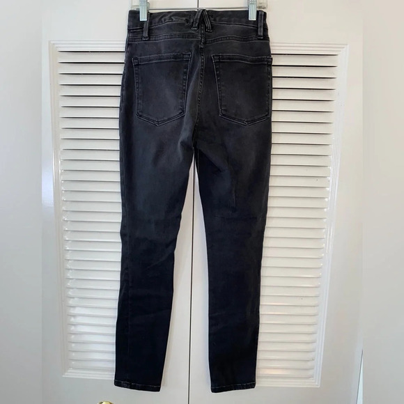 Good American Good Legs Crop skinny jeans - Picture 2 of 7